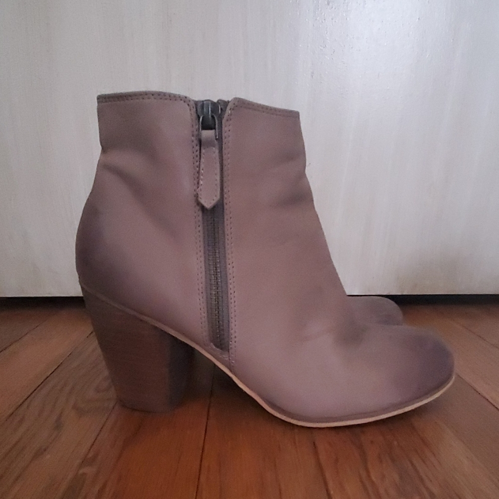 Nordstrom BP Beige Booties